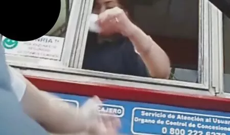 Một sex nhat video cô gái trên giày trượt