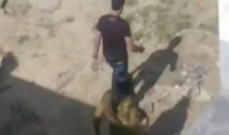 Cô gái xnxx học sinh nhật mạnh mẽ với đồ chơi