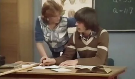 Các chàng trai đã xnxx nhật bản vú to vào cô bạn gái của quần lót