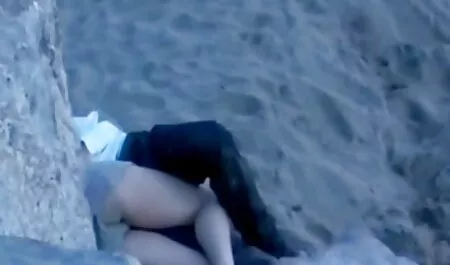 Gina nhật bản xnxx và Laura Thể đưa miệng với khoai