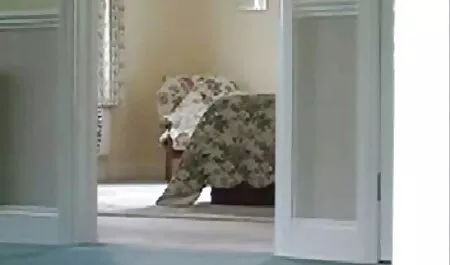 Cuộc họp tại sân trượt băng sex video moi nhat với các con điếm Dylan Ryder