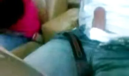 Cô bé quan hệ video xxx nhat ban tình dục với một người lái xe taxi