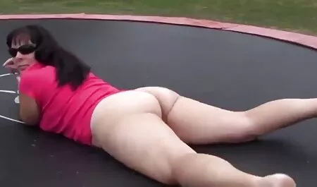 Tóc vàng trên video sec nhat ghế