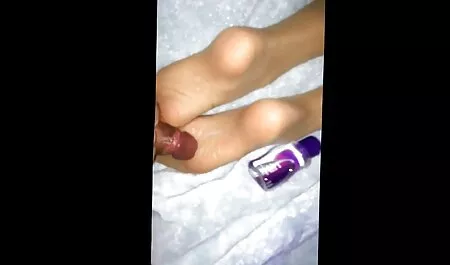 Mẹ sex video nhat ban nghẹn ngào với chất lỏng màu trắng