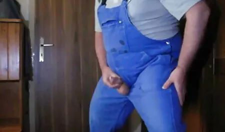 Các chàng trai đã chán video set nhat và gọi là gái mại dâm.