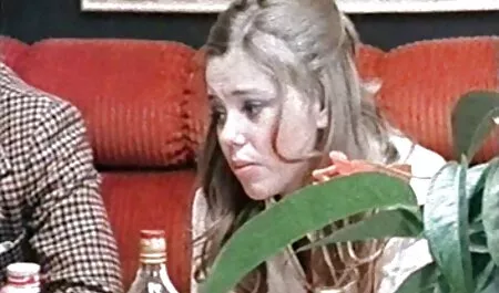 Cô gái tóc vàng xxx video nhật bản gái mồi một