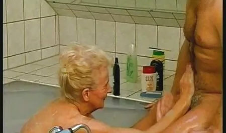 Các cô gái tóc vàng đã bị kéo ra khỏi xe lửa và ngay lập tức hậu xxxvideo nhật bản môn