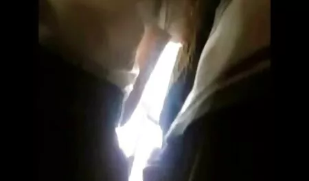 Vui tươi đồ tích cực nhau trong một câu lạc bộ sex video nhật bản bắn súng