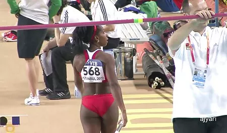 Các chàng trai, thoải mái trong vòng tay xnxx nhat bản của một người.