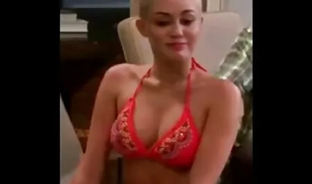 Thổi kèn tai video sex nhat ban của một giáo gái điếm