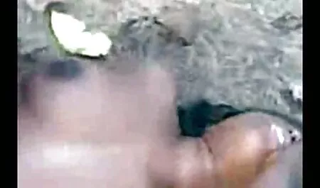 Nô video sexx nhat lệ Mischa với xiềng xích