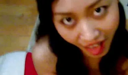 Anh chàng may video xet nhat ban mắn với hai con khốn.