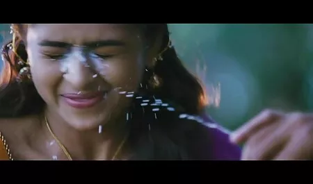 Cô gái trốn thoát nhiệt với tình video xxx nhat ban dục