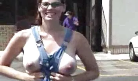 Các chàng tiếp cận sex video nhật bản vẻ đẹp trong một cuộc gọi điện thoại và cô ấy