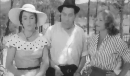 Bà vuốt xx video nhật bản ve mình, chân