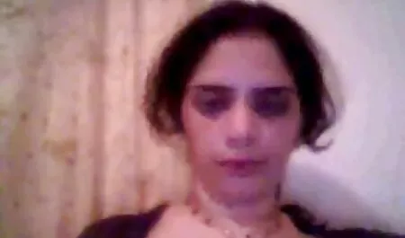 Marina video set hay nhat Visconti sâu và trắng xe tăng đầu