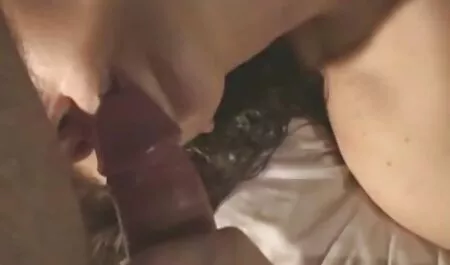 Các cô gái đã cho chàng xnxx nhat bản một xoa bóp và đánh mình để dương vật của mình