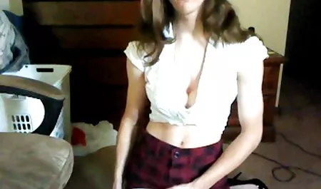 Em bé được sex japan khong che đưa ra cho hai người đàn ông