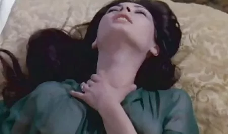 Trẻ tình say rượu video xec nhat trong một hộp đêm