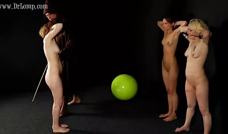 AJ Applegate hút một người đàn ông da đen qua một cái lỗ xnxx nhat ban trên tường